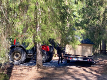Kotalaavu tuotiin kahtena kappaleena. Tilaa ei ei ollut yllin kyllin