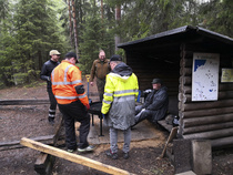 Uuden grillin ihastelua