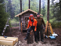 Veli Sauli ja presidentti Toni - hymy on herkässä onnistuneen puusavotan jälkeen